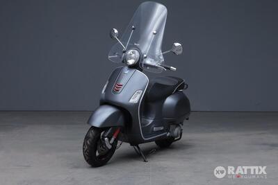 Vespa GTS 300 (2017 - 18) usata