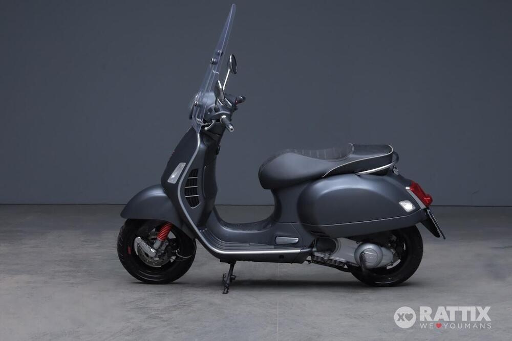 Vespa GTS 300 (2017 - 18) (3)