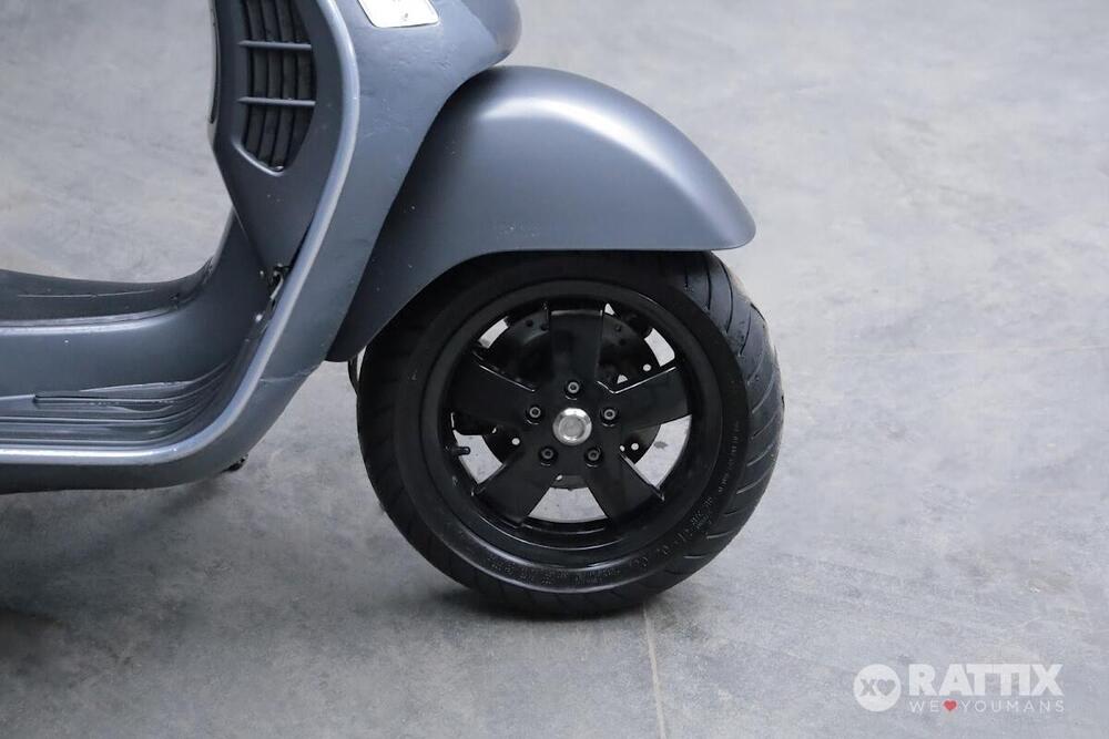 Vespa GTS 300 (2017 - 18) (9)