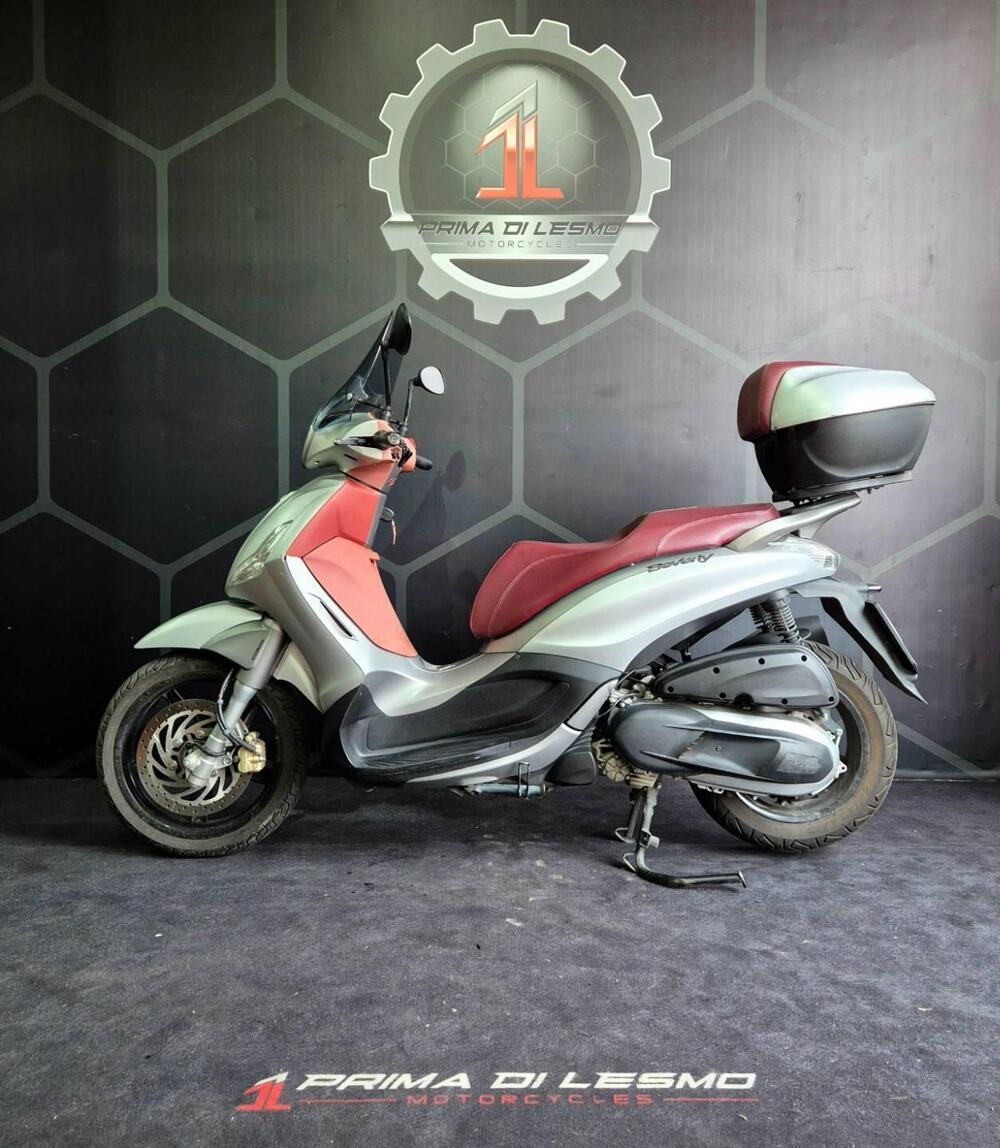 Piaggio Beverly 350 SportTouring ie (2011 - 15) (2)