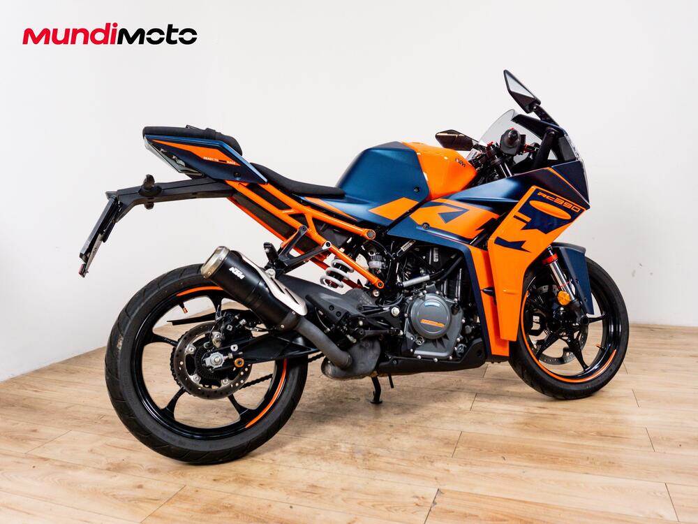 KTM RC 390 (2022 - 26) (3)