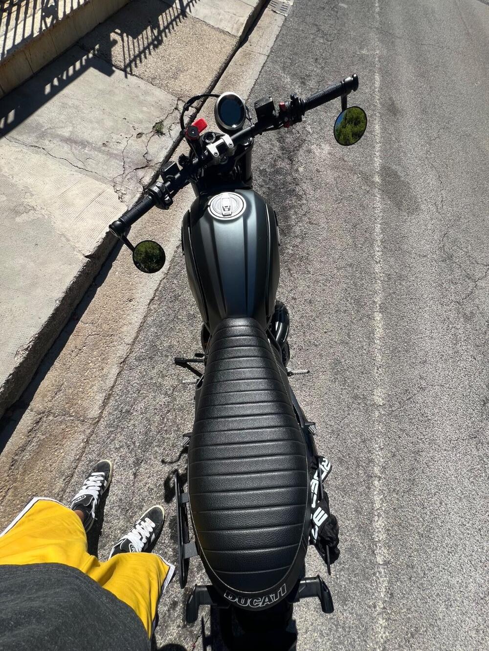 Ducati Scrambler 800 Night Shift (2021 - 22) (3)