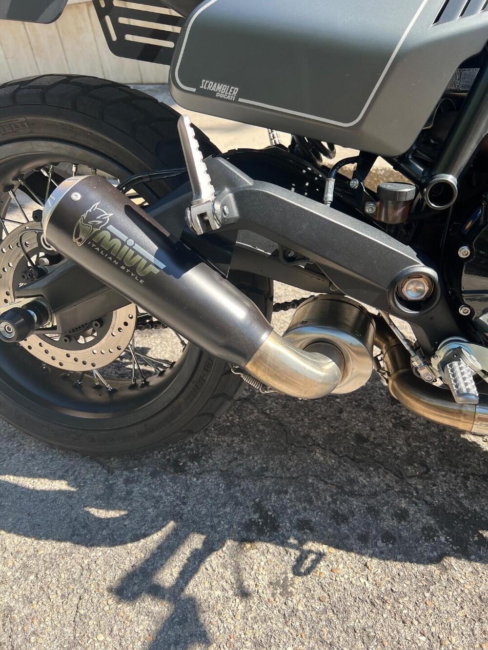 Ducati Scrambler 800 Night Shift (2021 - 22) (4)