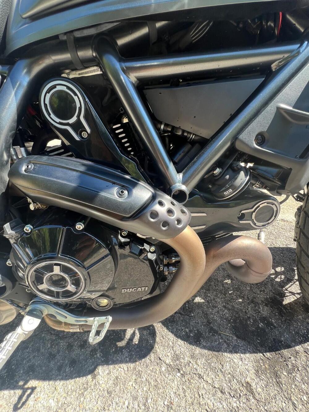 Ducati Scrambler 800 Night Shift (2021 - 22) (6)