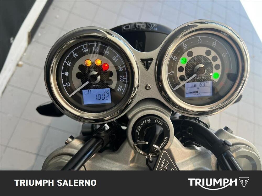Triumph Speed Twin 1200 Stealth Edition (2024) (9)