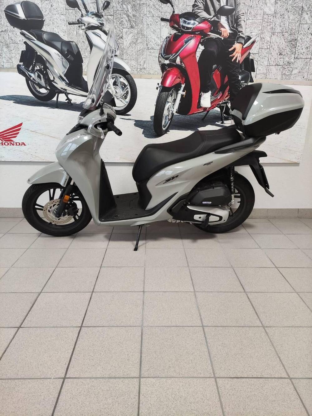 Honda SH 125i (2024 - 25) (3)