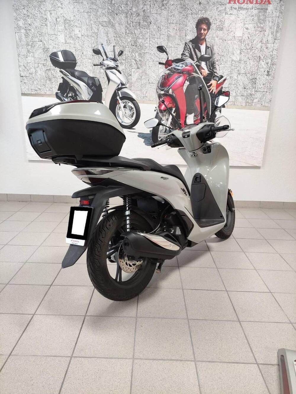 Honda SH 125i (2024 - 25) (7)