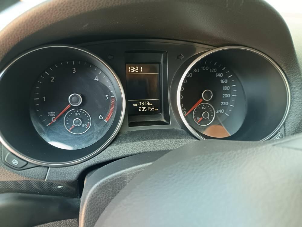 Volkswagen Golf usata a Benevento (6)