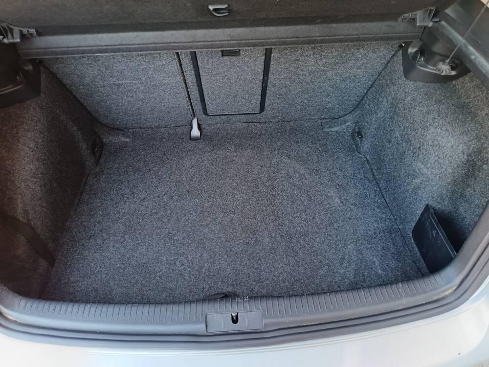 Volkswagen Golf usata a Benevento (8)