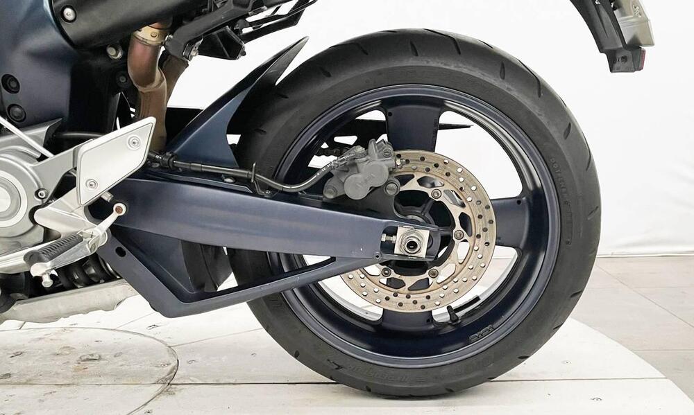 Yamaha MT-01 (2005- 11) (5)