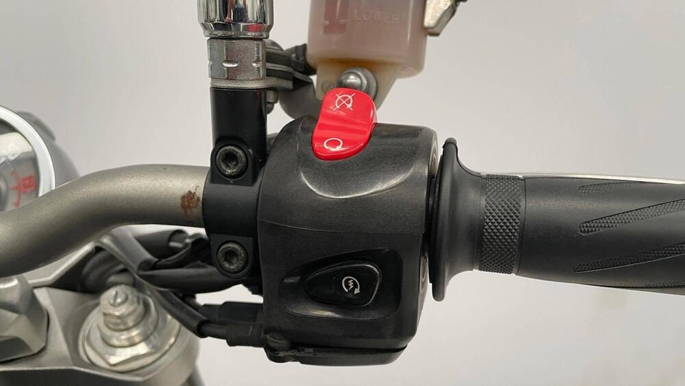 Yamaha MT-01 (2005- 11) (17)