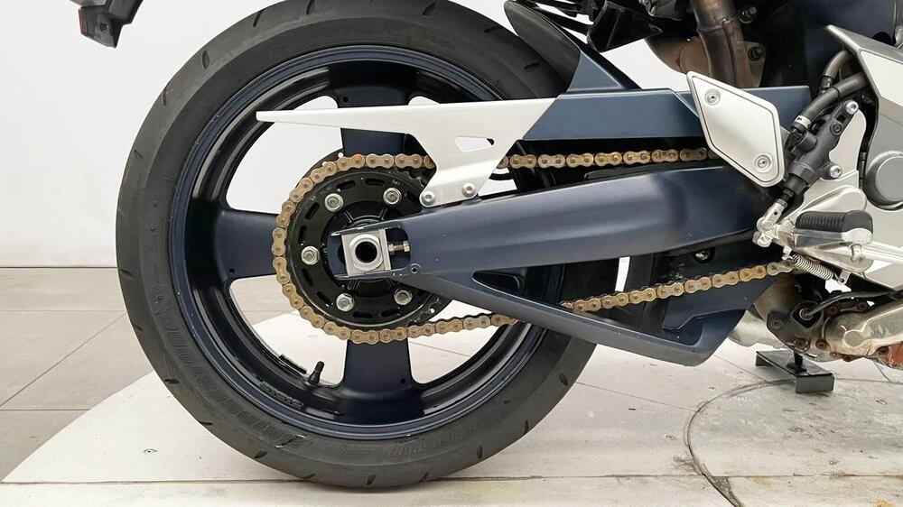 Yamaha MT-01 (2005- 11) (6)