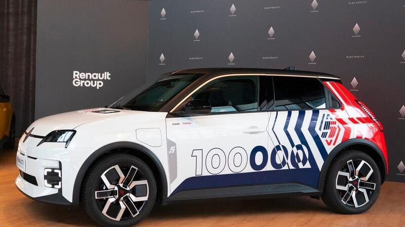 Renault 5 elettrica: raggiunge le 100.000 unit&agrave; prodotte e dal 2026 arriva la guida One-Pedal