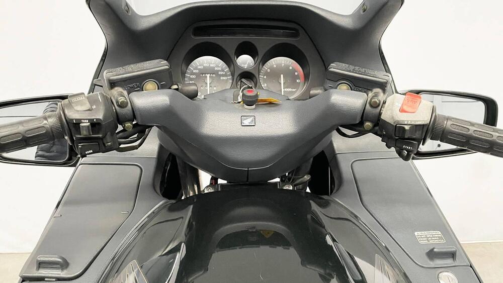 Honda ST 1100 Pan European (1991 - 02) (10)