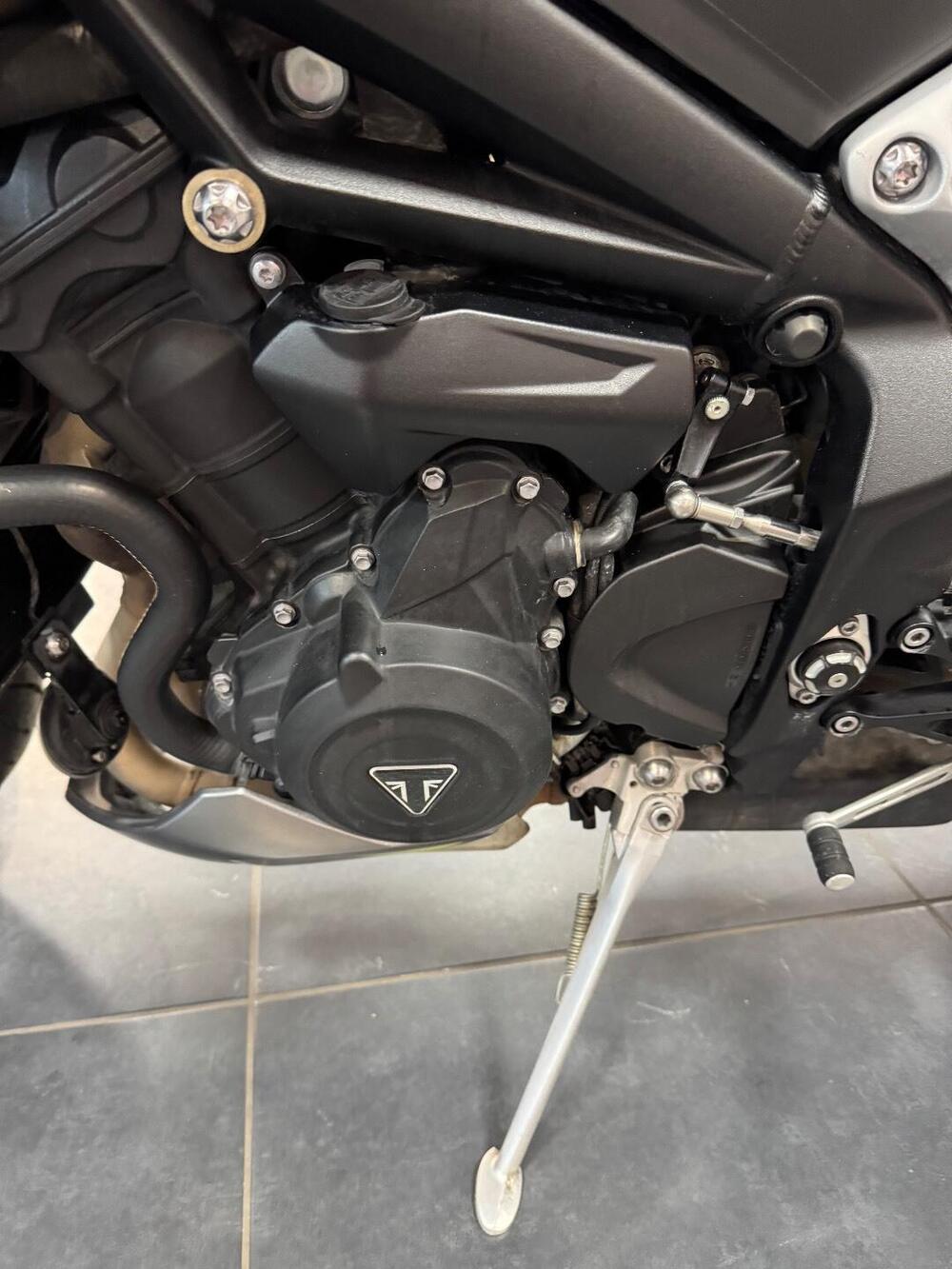 Triumph Street Triple 765 R (2023 - 26) (9)