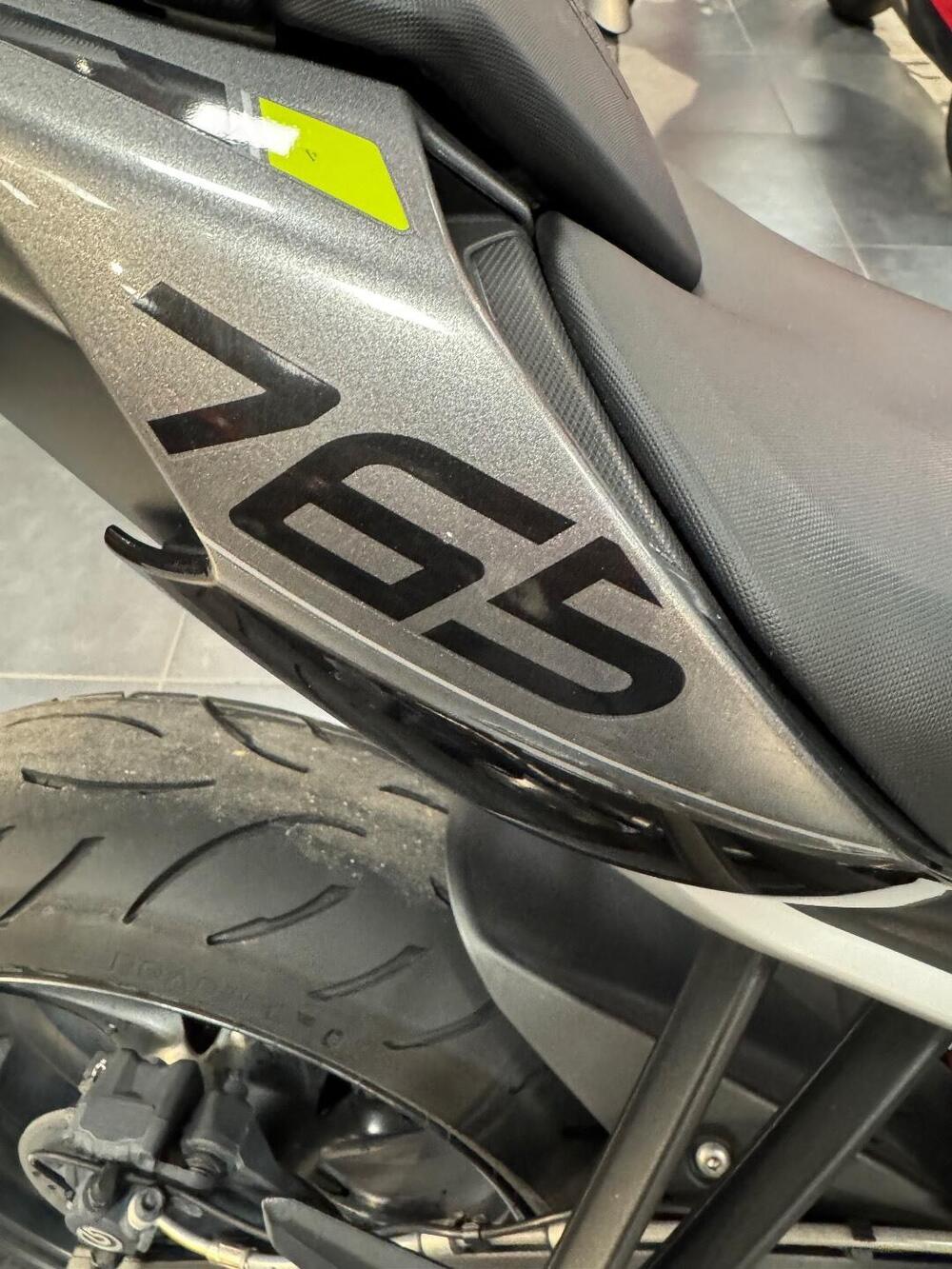 Triumph Street Triple 765 R (2023 - 26) (13)