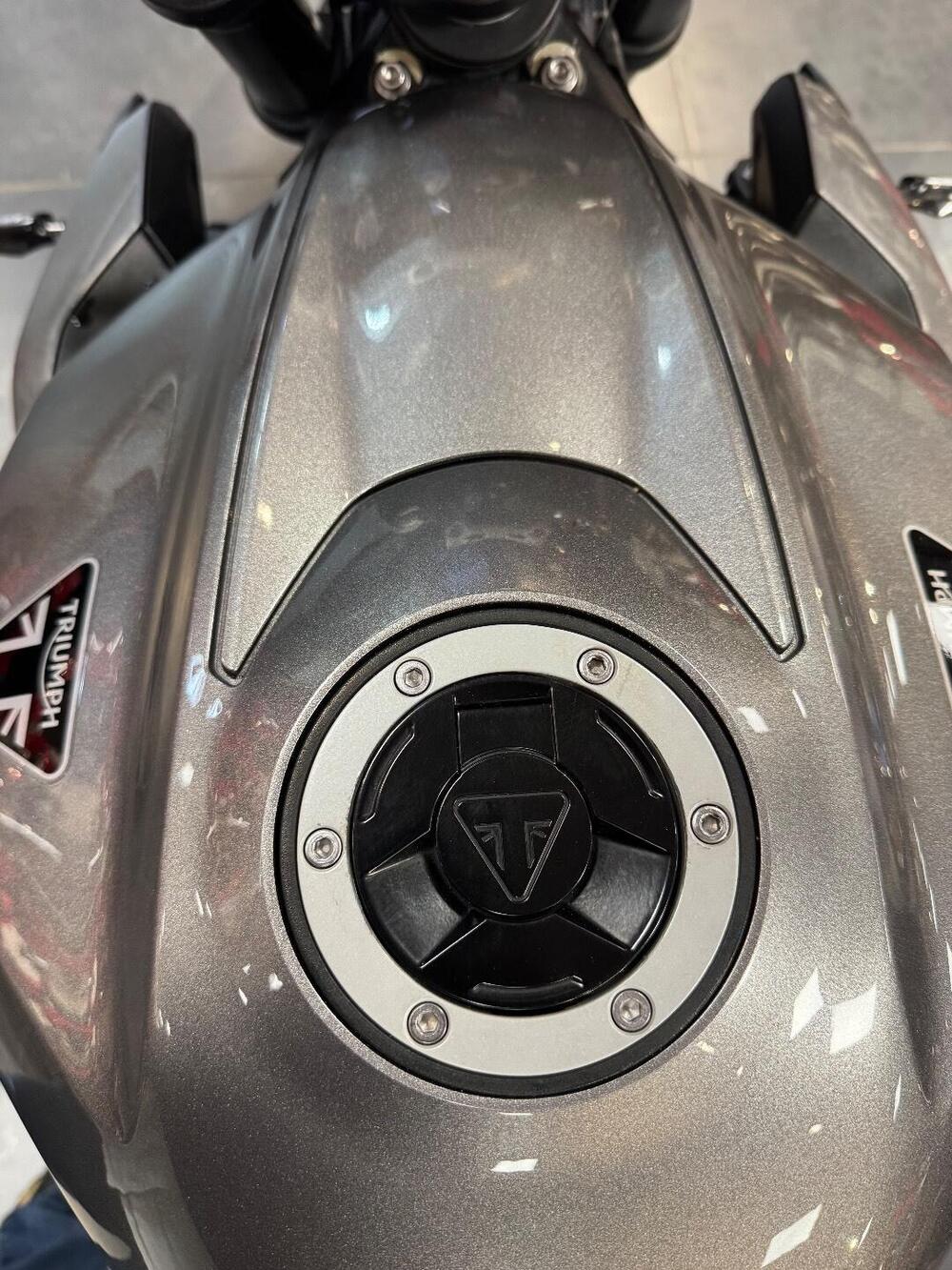 Triumph Street Triple 765 R (2023 - 26) (19)