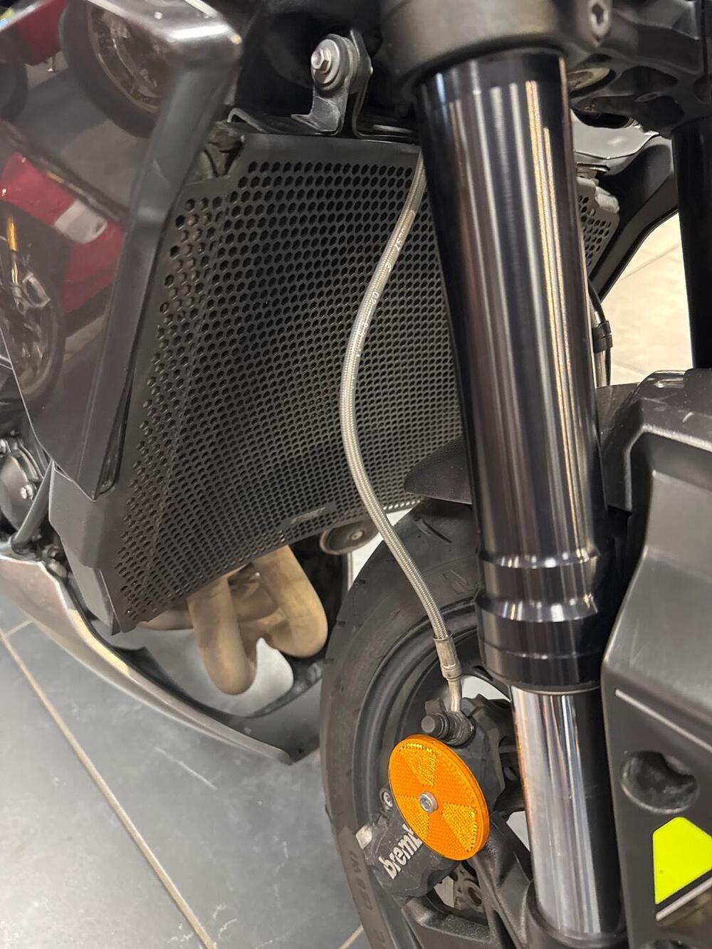 Triumph Street Triple 765 R (2023 - 26) (6)