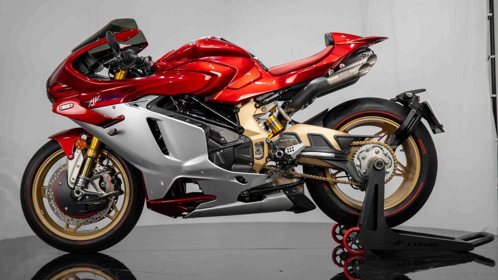MV Agusta Superveloce 1000 Serie Oro (2024 - 26) (2)