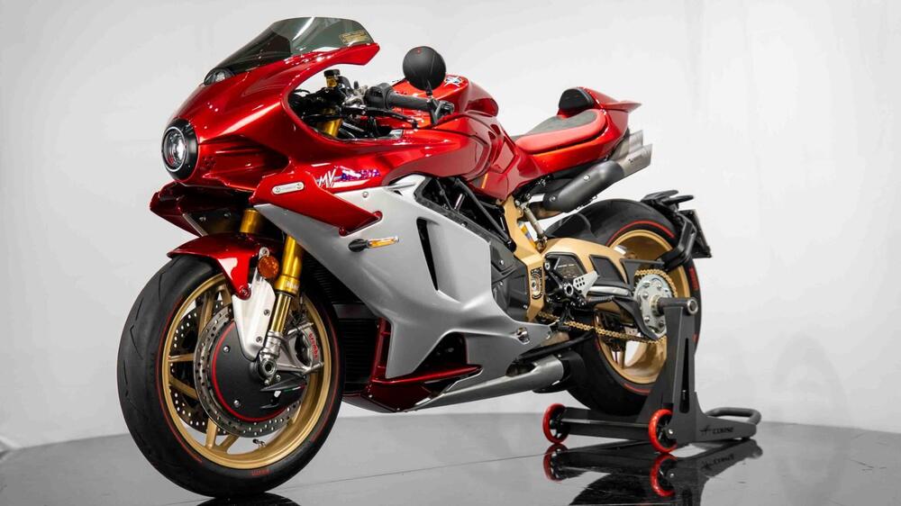 MV Agusta Superveloce 1000 Serie Oro (2024 - 26) (3)