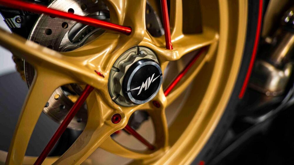 MV Agusta Superveloce 1000 Serie Oro (2024 - 26) (14)