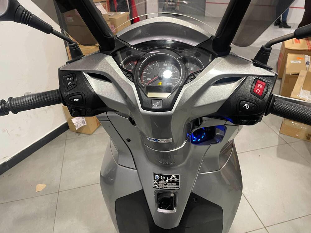 Honda SH 300 i ABS (2016 - 20) (7)