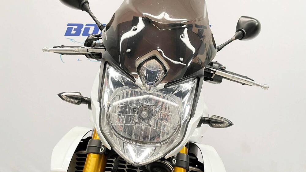 Yamaha FZ8 (2010 - 12) (17)