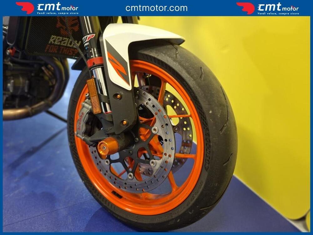 KTM 890 Duke R (2021) (11)