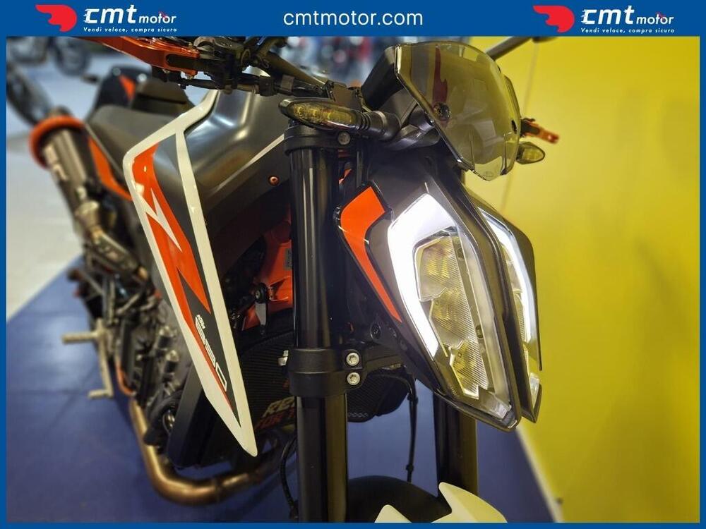 KTM 890 Duke R (2021) (13)