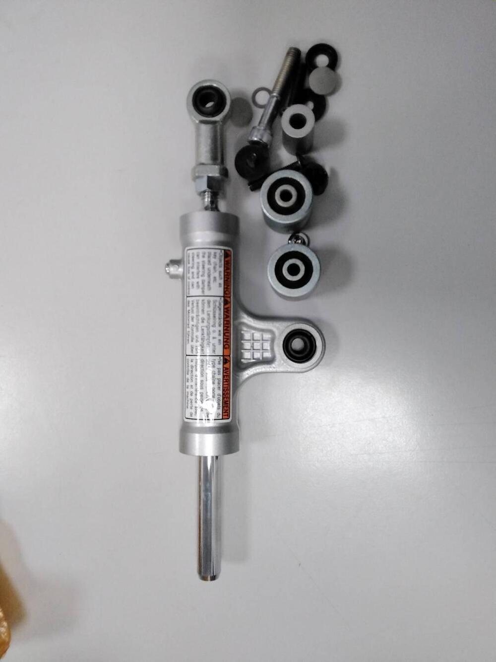 Ammortizzatore di sterzo Suzuki TL 1000 S (3)