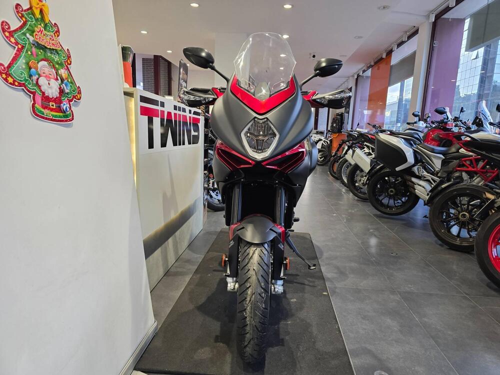 MV Agusta Turismo Veloce 800 Lusso SCS (2021 - 26) (3)