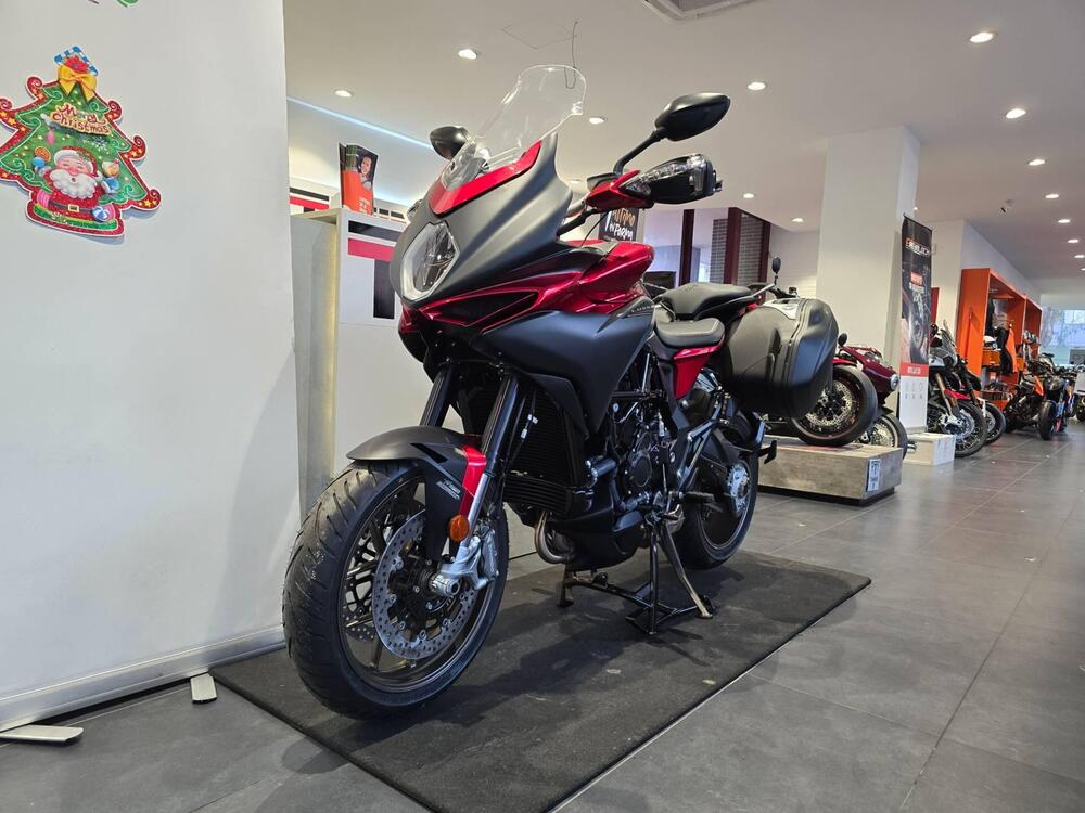 MV Agusta Turismo Veloce 800 Lusso SCS (2021 - 26) (4)
