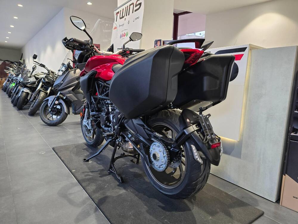 MV Agusta Turismo Veloce 800 Lusso SCS (2021 - 26) (6)