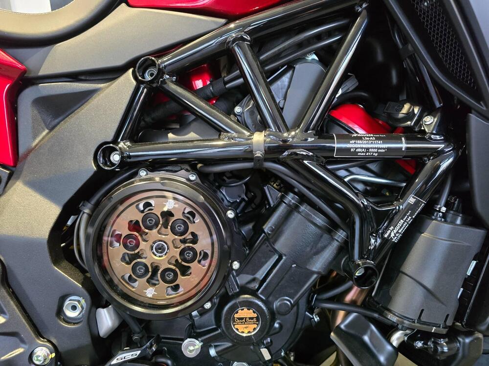 MV Agusta Turismo Veloce 800 Lusso SCS (2021 - 26) (10)