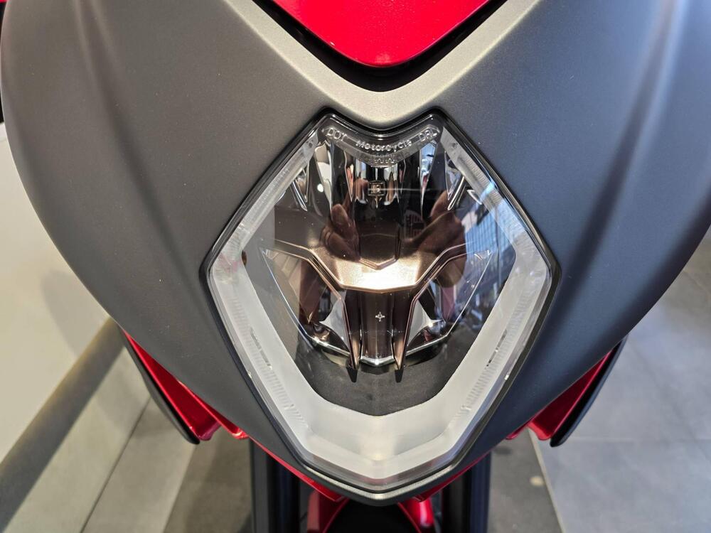 MV Agusta Turismo Veloce 800 Lusso SCS (2021 - 26) (11)