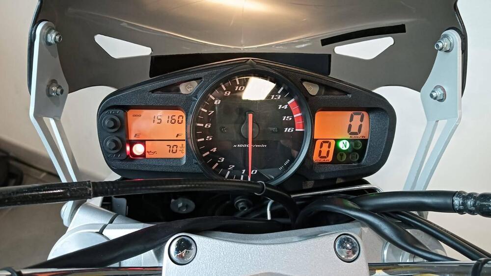 Suzuki GSR 600 (2006 - 11) (6)