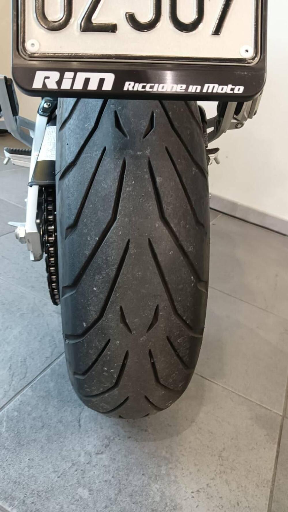 Suzuki GSR 600 (2006 - 11) (12)