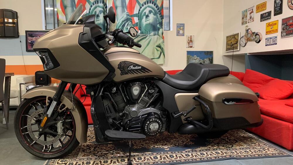 Indian Challenger 1768 Dark Horse (2020)