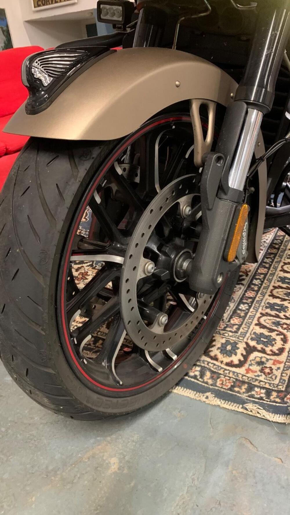 Indian Challenger 1768 Dark Horse (2020) (2)