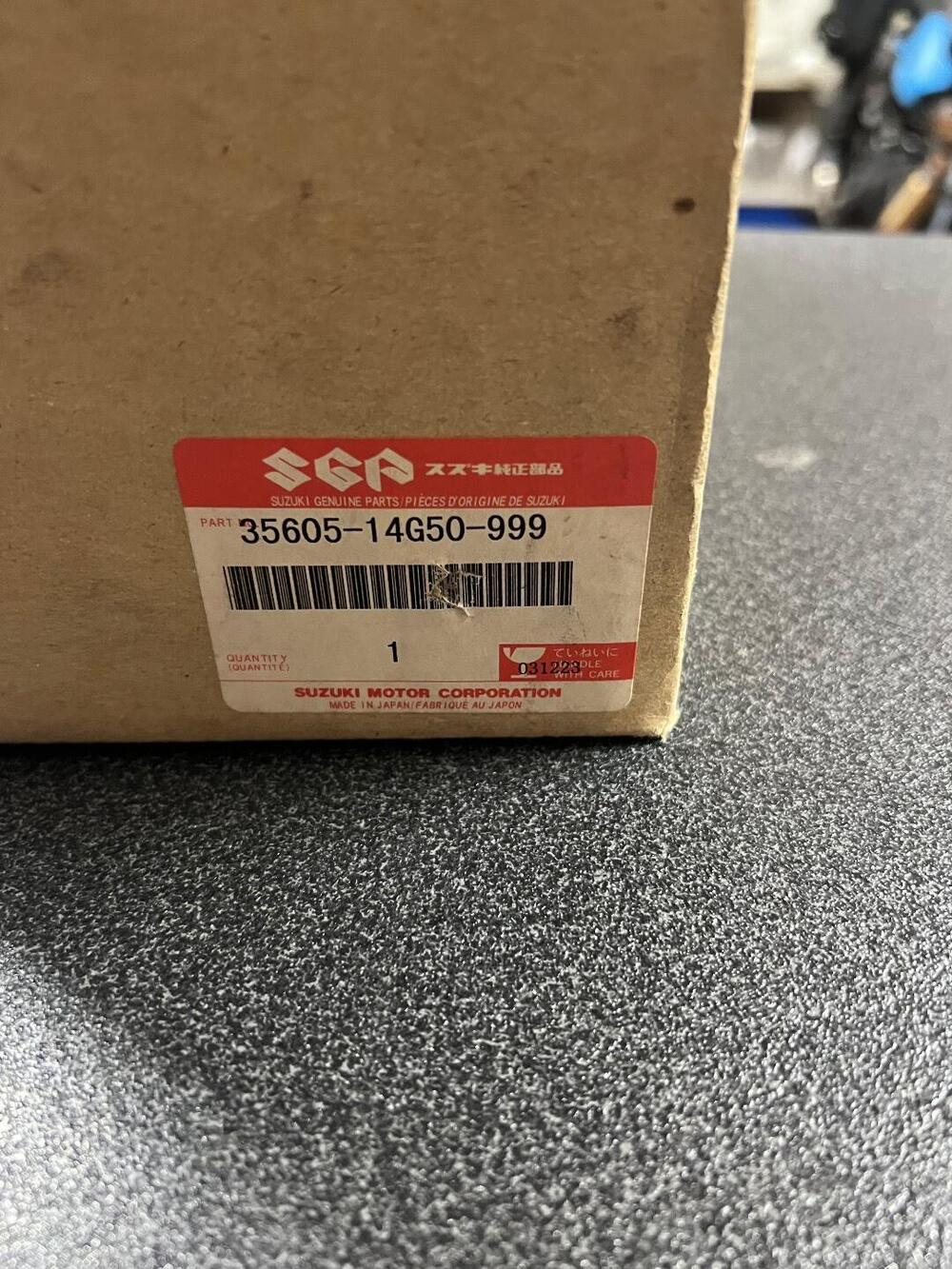 Suzuki Burgman 400 freccia ant.dx (3)