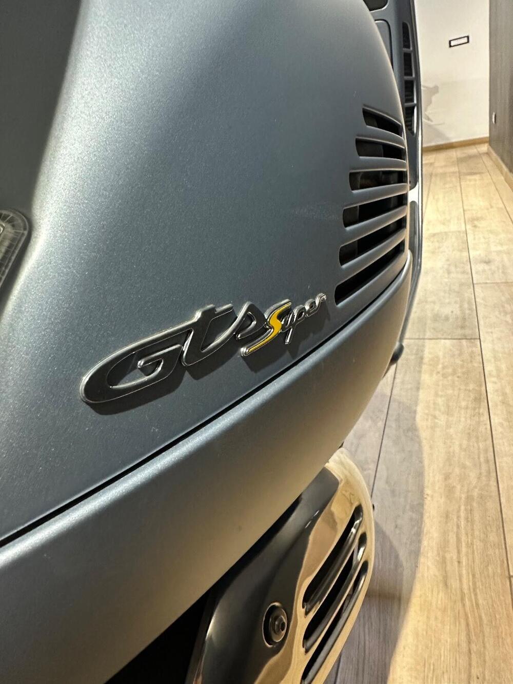 Vespa GTS 300 Supertech hpe 75th (2021) (5)