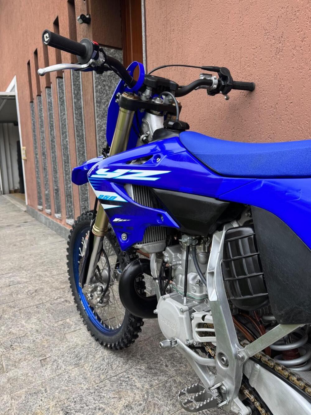 Yamaha YZ 250 (2025) (5)