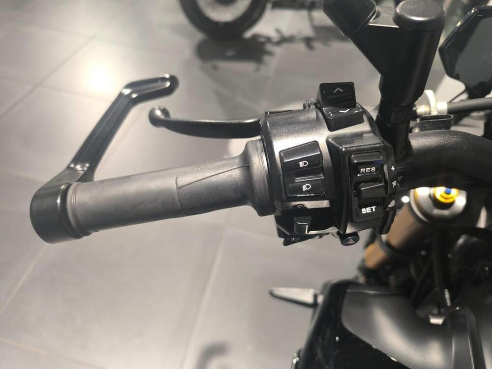 Yamaha MT-09 SP (2021 - 23) (5)