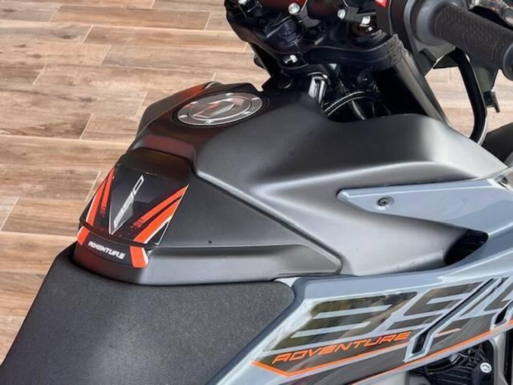 KTM 890 Adventure (2022) (5)