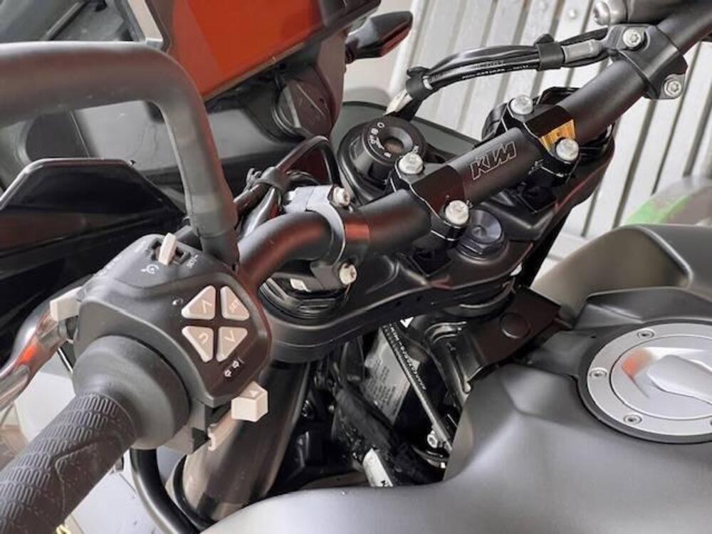 KTM 890 Adventure (2022) (11)