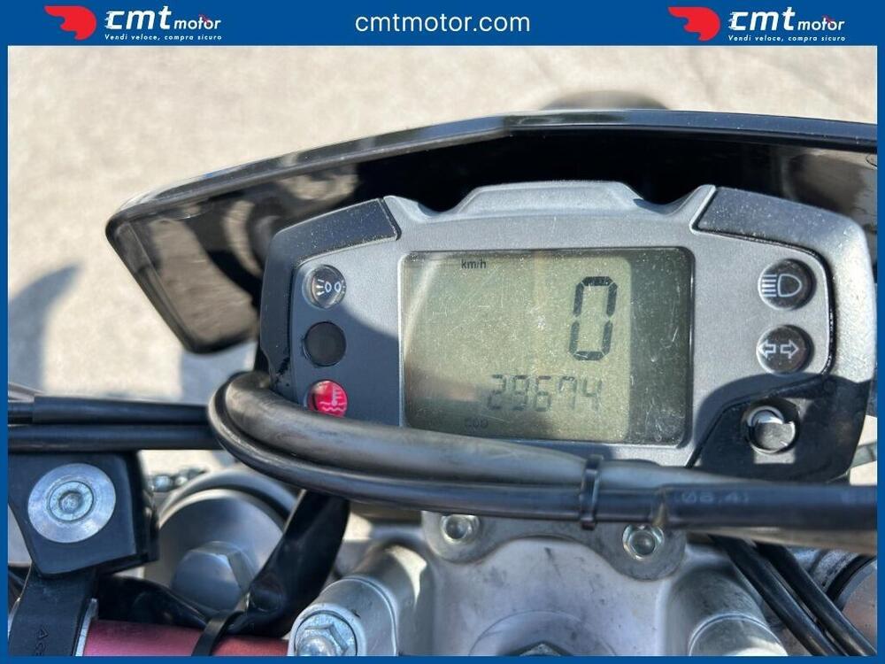 Husqvarna SM 125 (2010 - 12) (5)