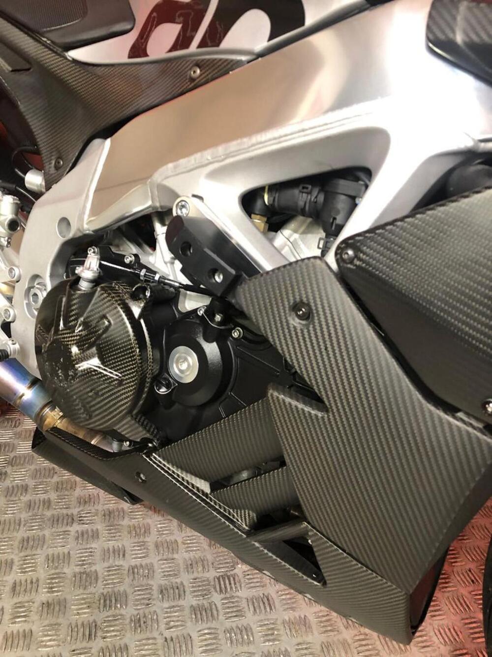 Aprilia Tuono V4 Factory (2019 - 20) (7)