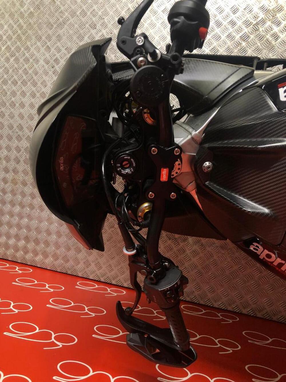 Aprilia Tuono V4 Factory (2019 - 20) (5)