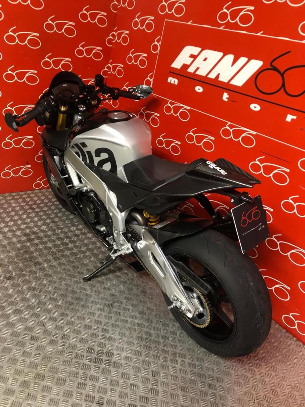 Aprilia Tuono V4 Factory (2019 - 20) (4)