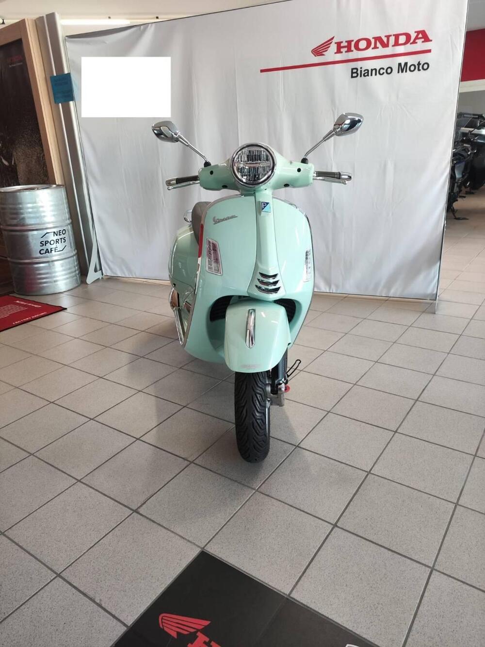 Vespa GTS 300 (2023 - 24) (4)